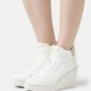 Anna Field Sneakers Alte - White/Gold -Anna Field d9b332a8b2d54c37b57a6122961364cc