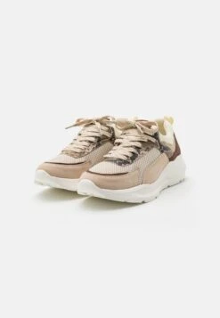 Anna Field -Anna Field f47494d6a08945e28cc653b53cc8d542